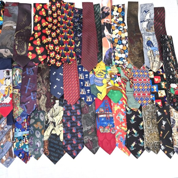 Huge Lot of Novelty Neckties Mens Ties EUC Disney Pooh Peanuts Sports 60pc - Picture 2 of 4